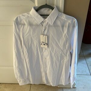 Zara Men’s size S white button down shirt.  New with tags!